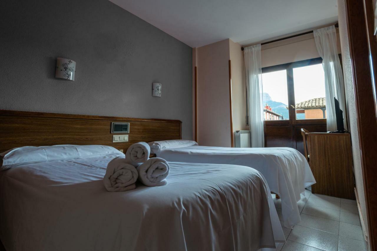 Ciudad De Jaca Hotel Exterior photo
